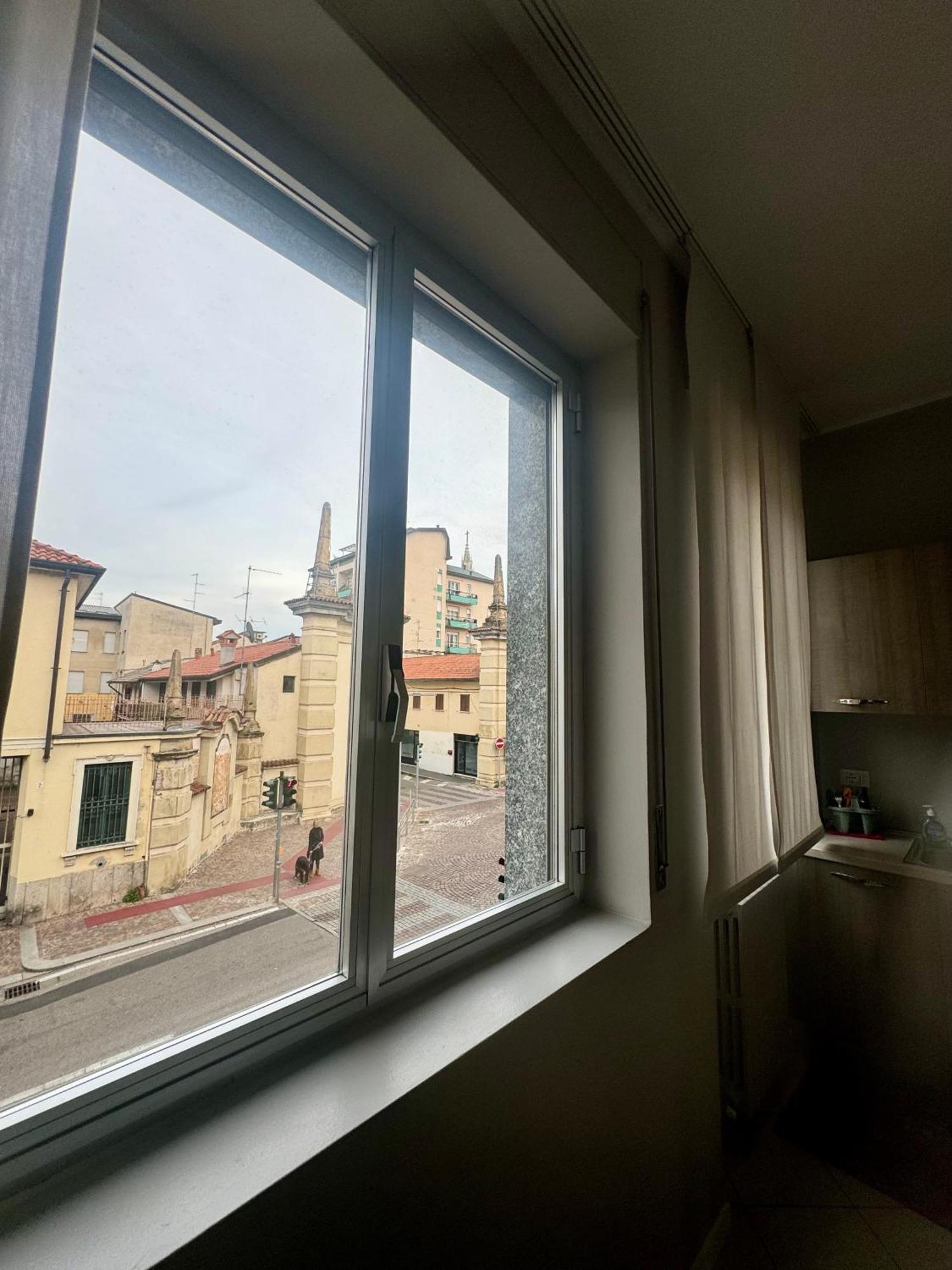 Casa Tito - Accogliente Monolocale A Due Passi Dalla Stazione Cesano Maderno Eksteriør bilde